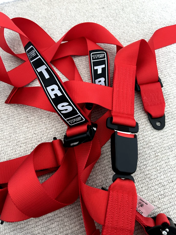 Arnés De 4 Puntos TRS Bolt In Ultralite - Rojo - Imagen 3 de 4