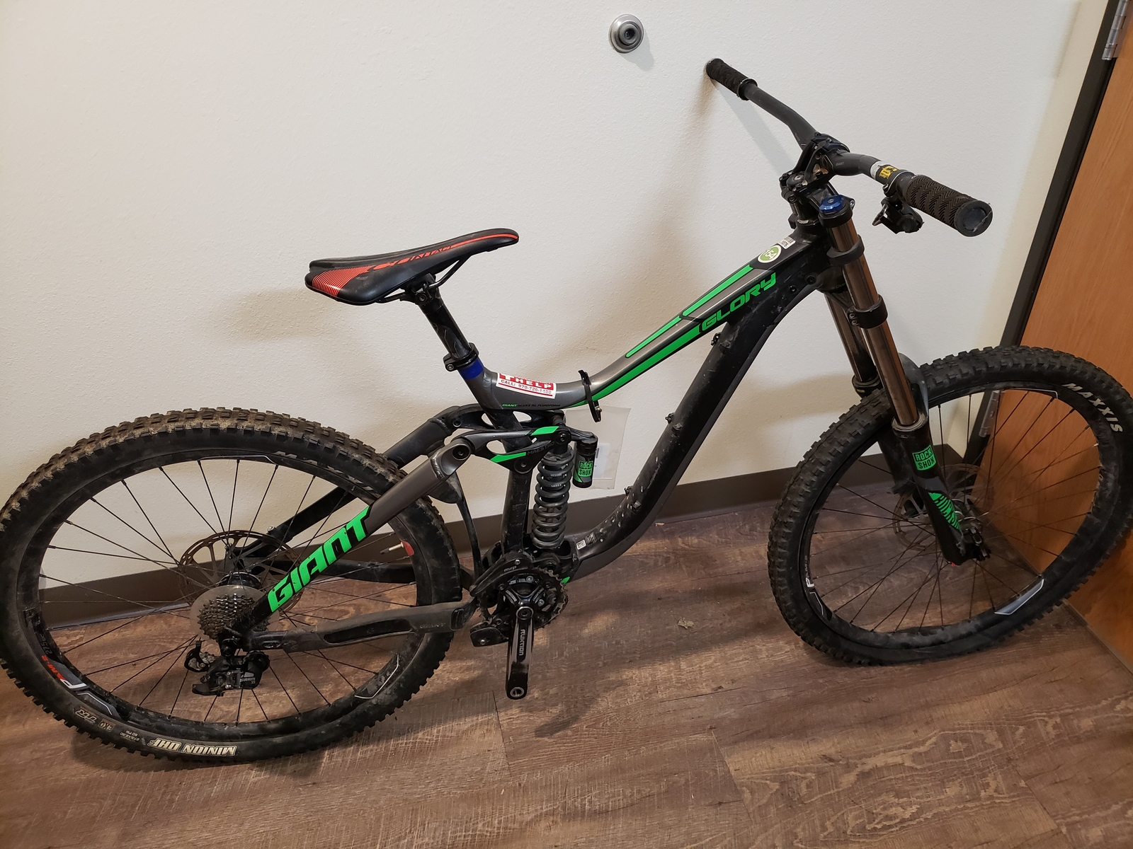 2017 Giant Glory Medium Downhill 