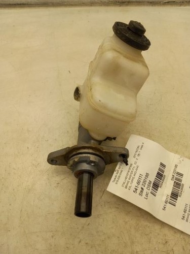 MONTAJE CILINDRO MAESTRO FRENO TOYOTA TACOMA DOBLE CABINA TRD 4,0 L 4x4 12-15