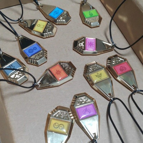Digimon Adventure Tag and Emblem Crest Courage Badge Necklace Pendant - Picture 7 of 23