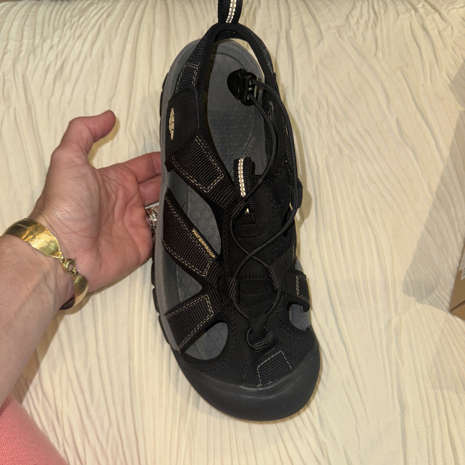 Keen Sandali Sportivi Uomo Nero Scarpe da Trail Acqua Maglia Elasticizzata 9 Nuovi con scatola