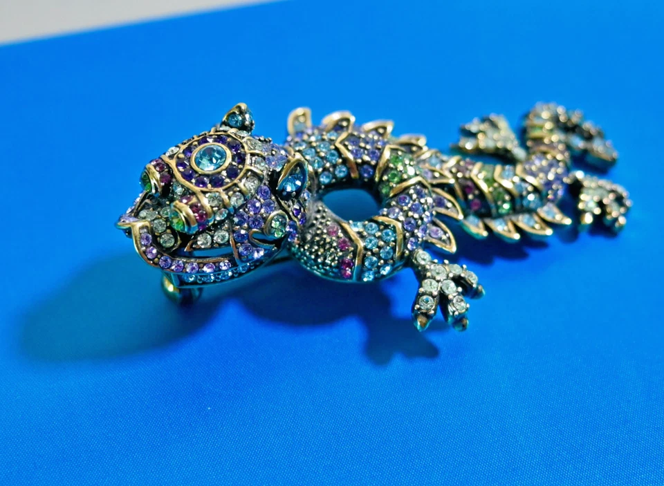 Prendedor Dragón Guardián Vintage HEIDI DAUS "El Majestuoso Perro Fu" Cristales SWAROVSKI Foto 3 de 4