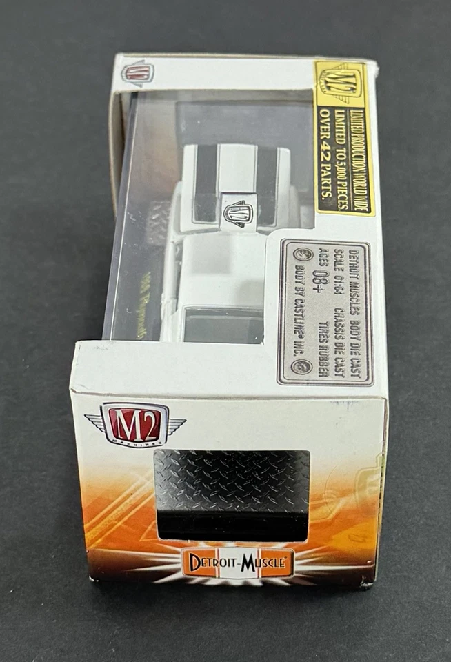 M2 Machines Detroit Muscle 1969 Plymouth Cuda 440 White R21 Limited To 5,000 - Image 4 of 4