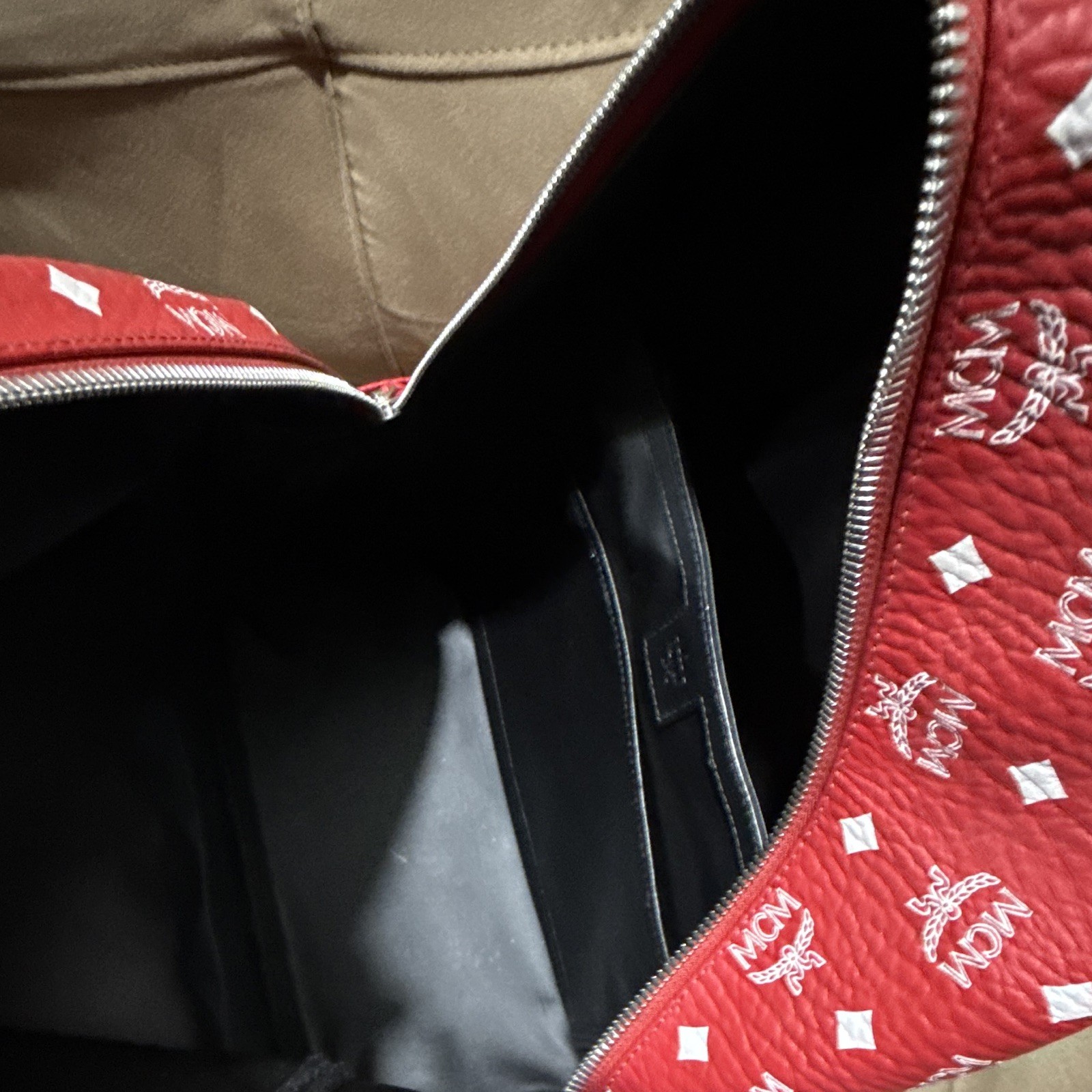 MCM Visetos Monogram Red/White Medium Backpack Zip Adjustable Strap Silver — image 5