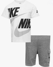 Nike Sportswear T-Shirt and Cargo Shorts 2 piece Set Boys Size 7 Gray/White
