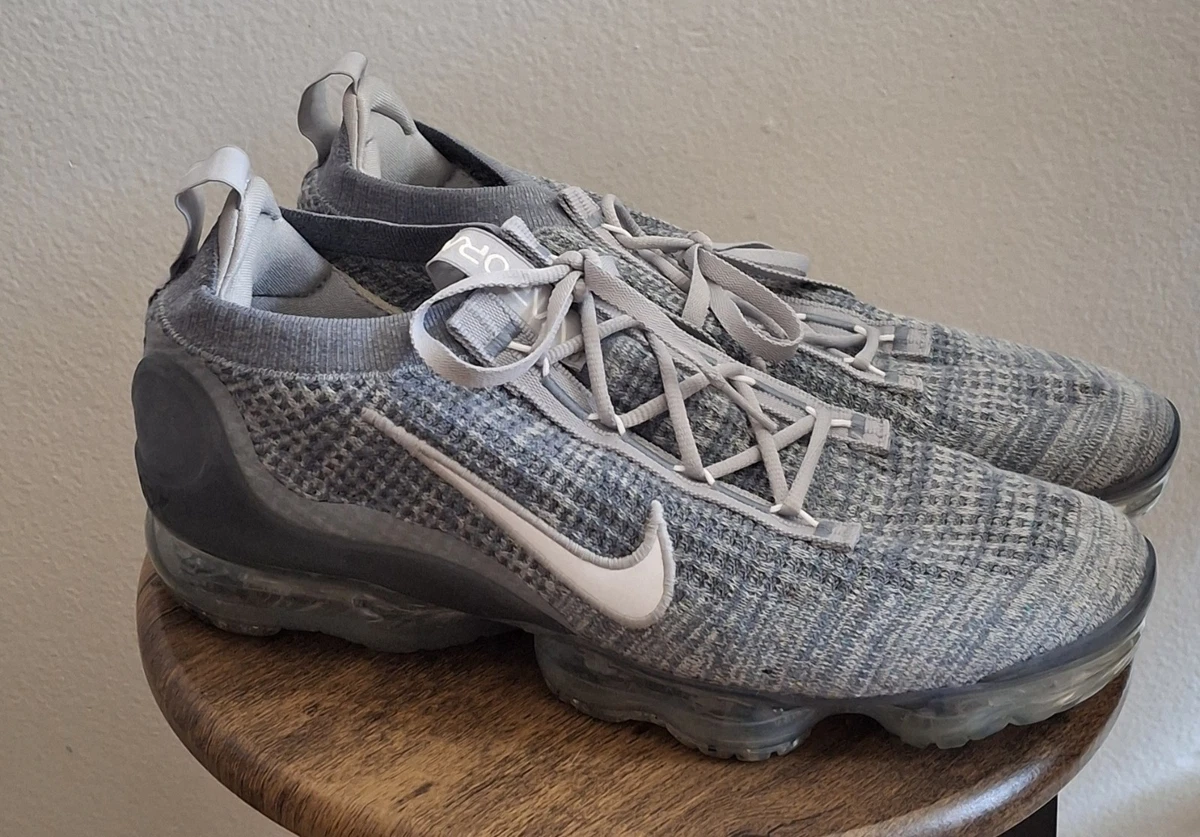 Nike ナイキ メンズ エアマックス スニーカー Nike Air VaporMax 2021