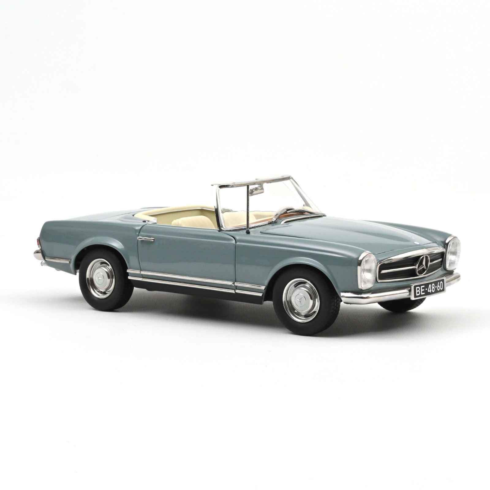 Mercedes 230 SL 1/18 Norev 183992 revivez la nostalgie du cabriolet mythique de 1963