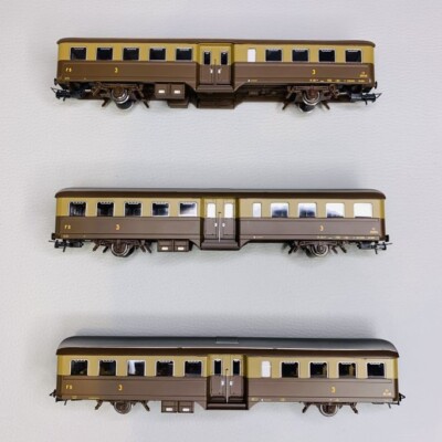Rivarossi HR4369 Set Of 3 Corbellini 2 Axles Third Class Brown