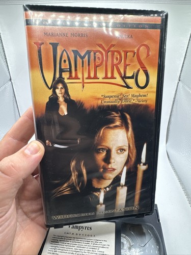 Vampyres (VHS, 2000, Widescreen - Clamshell) Rare Erotic Horror Film - Picture 2 of 4