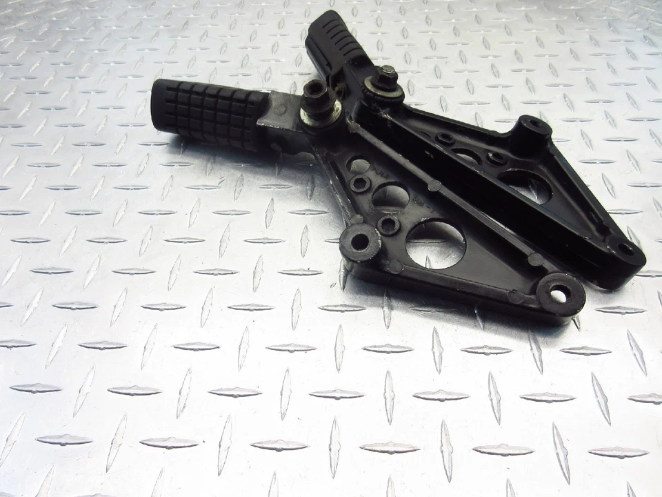 Honda CB700 1985 84-86 Nighthawk CB 700 OEM estriberas traseras para pasajero par Foto 2 de 4