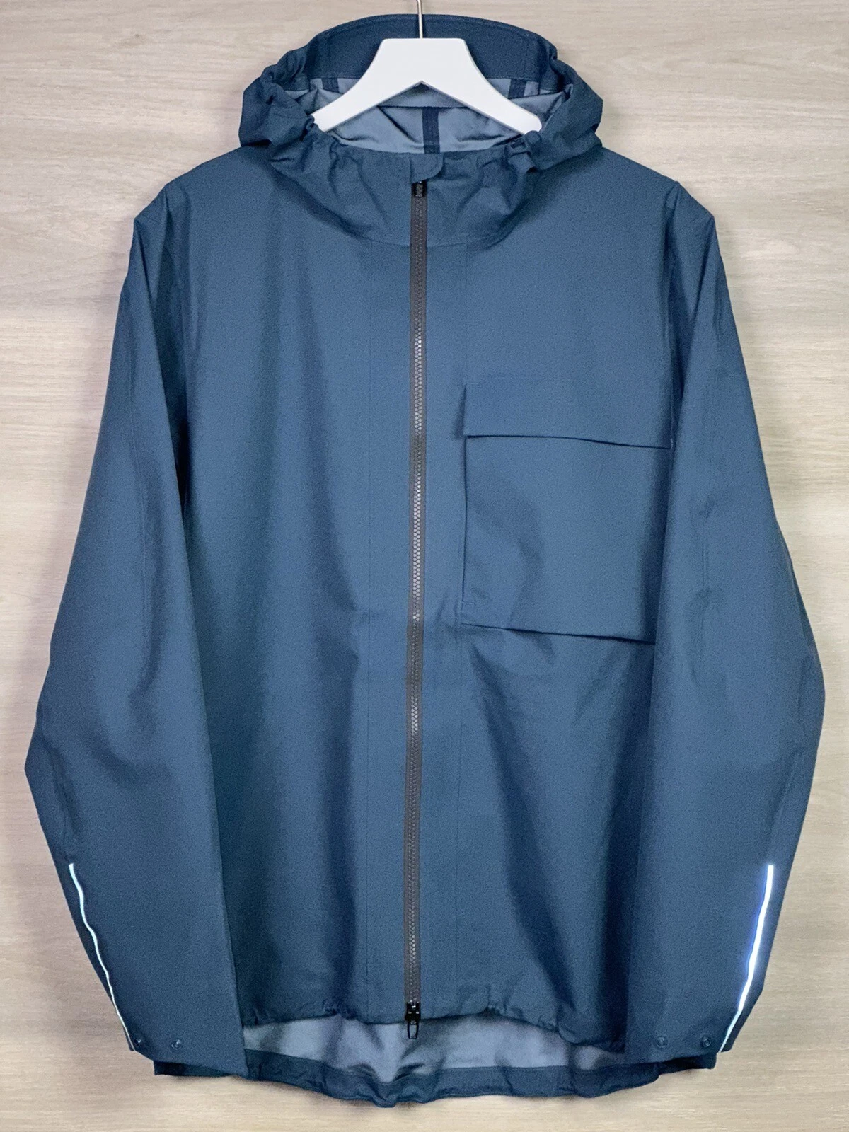 Lululemon Outpour Jacket StretchSeal Fabric Size XL Iron Blue IRBU 25882