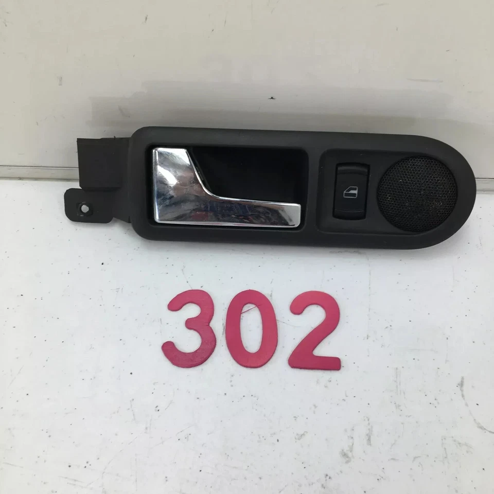 Manija interior izquierda de la puerta del conductor Volkswagen Passat GLS 2001-2005 FABRICANTE DE EQUIPOS ORIGINALES Foto 2 de 4