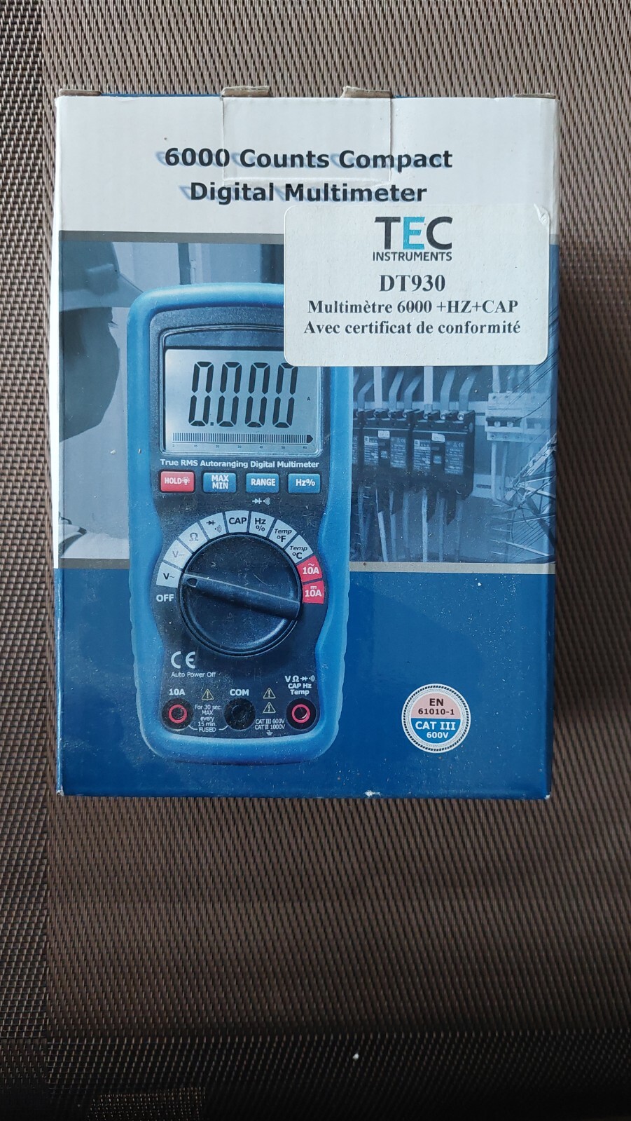 Multimètre digital LCD avec mesure de tension et de fréquence
