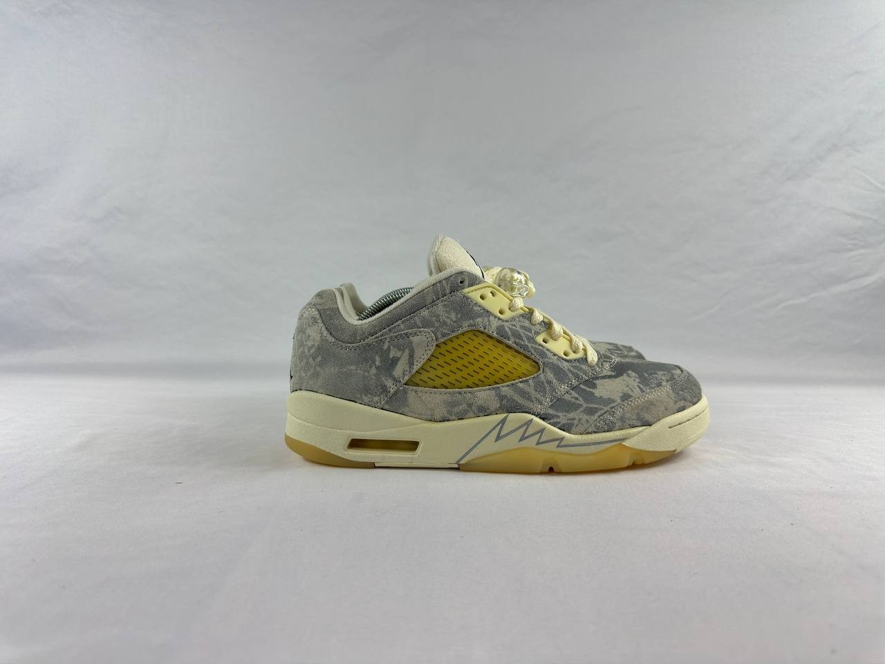 Nike Air Jordan Retro 5 Low Expression Coconut Milk Womens Sneakers DA8016-100