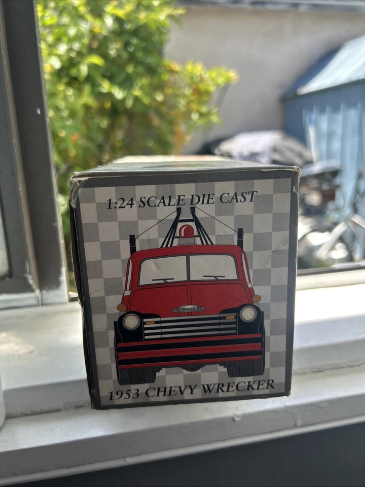 Grúa Chevy Die Cast 1953 con logotipo a presión con puertas y capó de trabajo escala 1:24 Foto 3 de 4