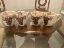 Tabletops Unlimited Villa Grande Grapes Set Of 4 Large Coffee Soup Mugs/Cups