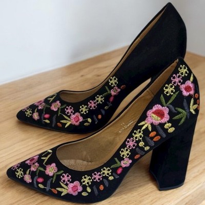 Db Dk Pointed Toe Block Heels Sz 11 Embroidery Black Floral Pumps Shoes