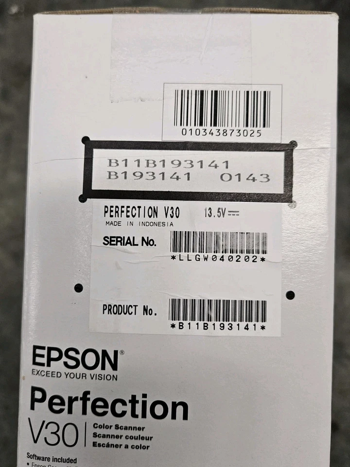 Epson Perfection V30 Color Flatbed Scanner Brand New Sealed In Box - Image 3 of 3
