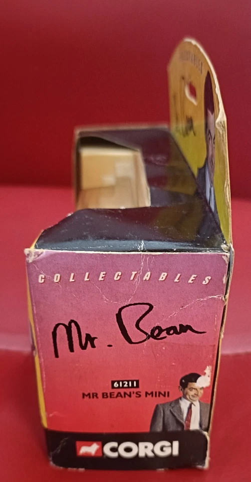 CORGI CLASSICS 1/43 MODELLO AUTO DIECAST AUSTIN MINI DI MR BEAN IN SCATOLA 61211 - Immagine 3 di 4