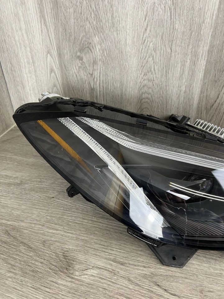 Chevrolet Corvette 2020-2024 conjunto de faros lado derecho del pasajero LED OEM 85545919 Foto 4 de 4