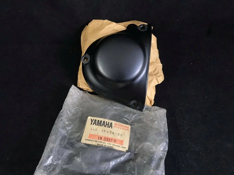 YAMAHA DT100 DT100X MX100 MX175 RT100 YZ125 CACHE POMPE À HUILE NOS JP... - Photo 1/4