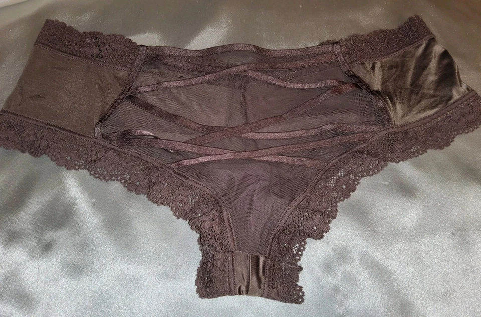 Винтажные Victoria's Secret нахальные трусики, кружева, с ремешками чистый назад блестящий какао M 36 - Изображение 4 из 4
