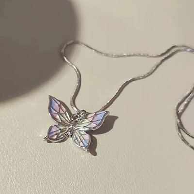 Colorful Gradient Butterfly Pendant Necklace Light Luxury Simple Clavicle Chain