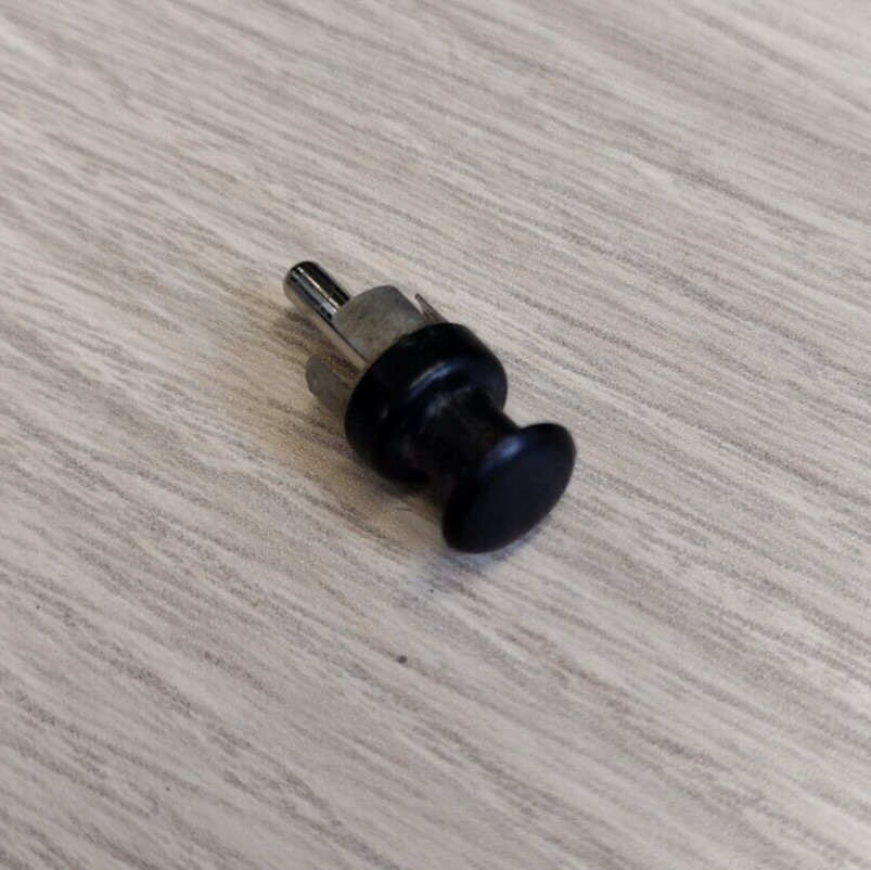 MCS 3253 SHORTING PLUG FOR RCA