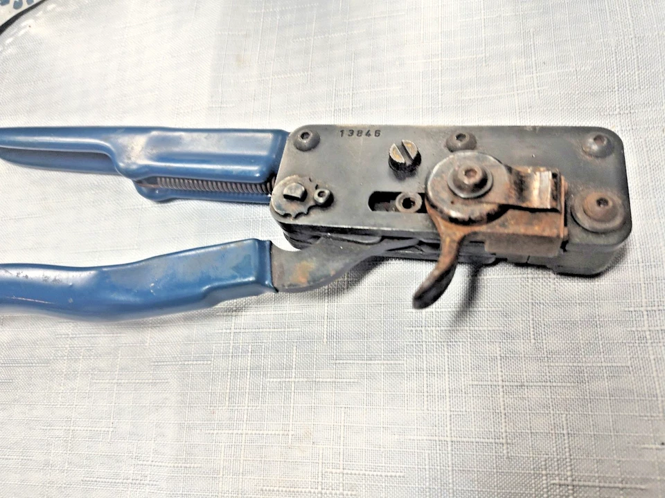 Herramienta de crimpado manual Dupont HT-208 Berg Electronics Foto 4 de 4