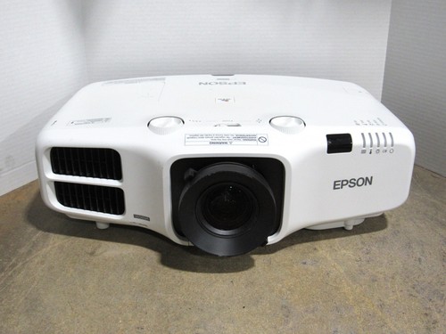 Tested Epson PowerLite 5520W 3LCD WXGA Projector 5500 Lumens w/ 2165 Lamp Hours - Picture 5 of 13