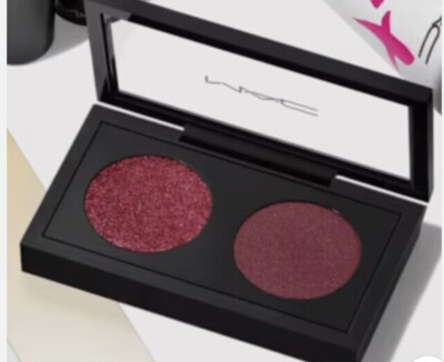 MAC Eye Shadow x 2 Blazing Blizzard (L) Brrrgundy (S)