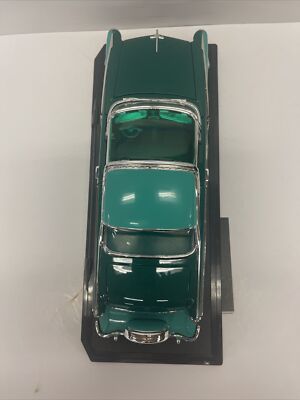 1955 Ford Fairlane Crown Victoria Green 1/18 Coche de Road Signature