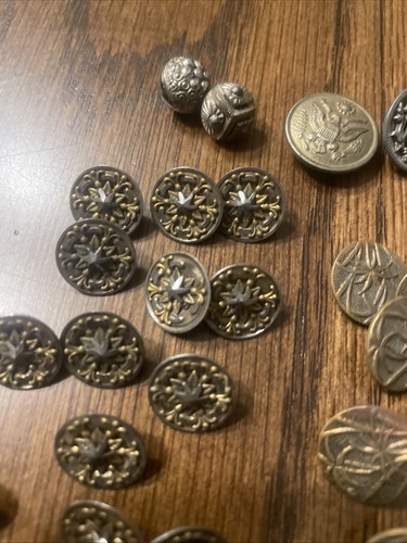 Vintage Lot Victorian Brass Buttons 19th Century 43 Pc Lot - Picture 6 of 8