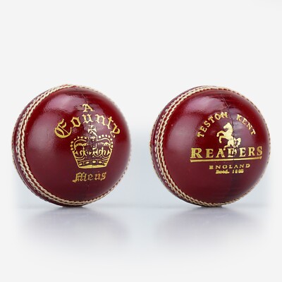 Readers County Crown Ein Leder-Cricketball - rot - Größe Herren 5,5 Unzen - kostenloser Versand