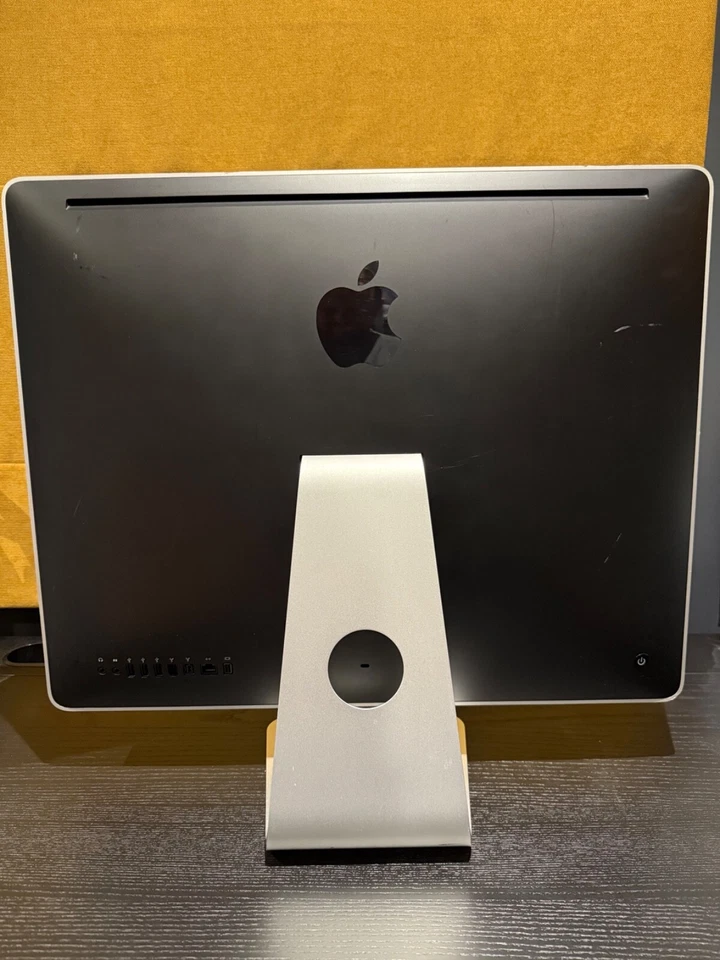 Apple iMac 24" 2007 - A1225 – 2.4GHz – 4GB – 120GB SSD – Boots, No Accessories - Image 2 of 4