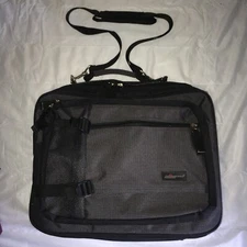 Travelers Choice Carry On Backpack Black Laptop Padded Expandable Bag Sleek