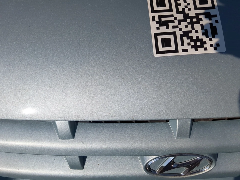 2003-2006 Hyundai Accent Hood Oem JJT80 - Image 2 of 4