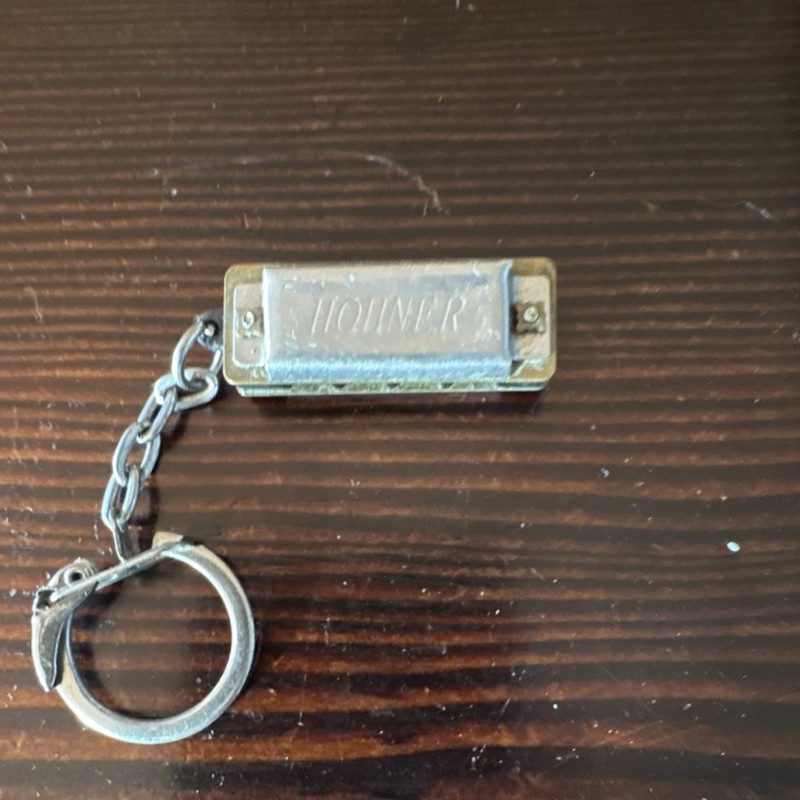 Hohner Mini Harmonica Keychain Metal Silver Tone Music Theme Belt Chain