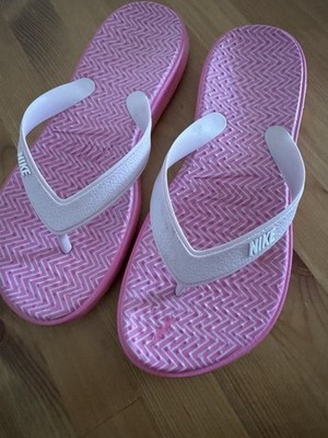 Nike Flipflops    Damen Mädchen    Zehentrenner    37   Badelatschen