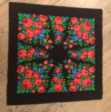 Russian Ukranian Pavlova wool floral blue red wool scarf nwot 28 x 28 inches
