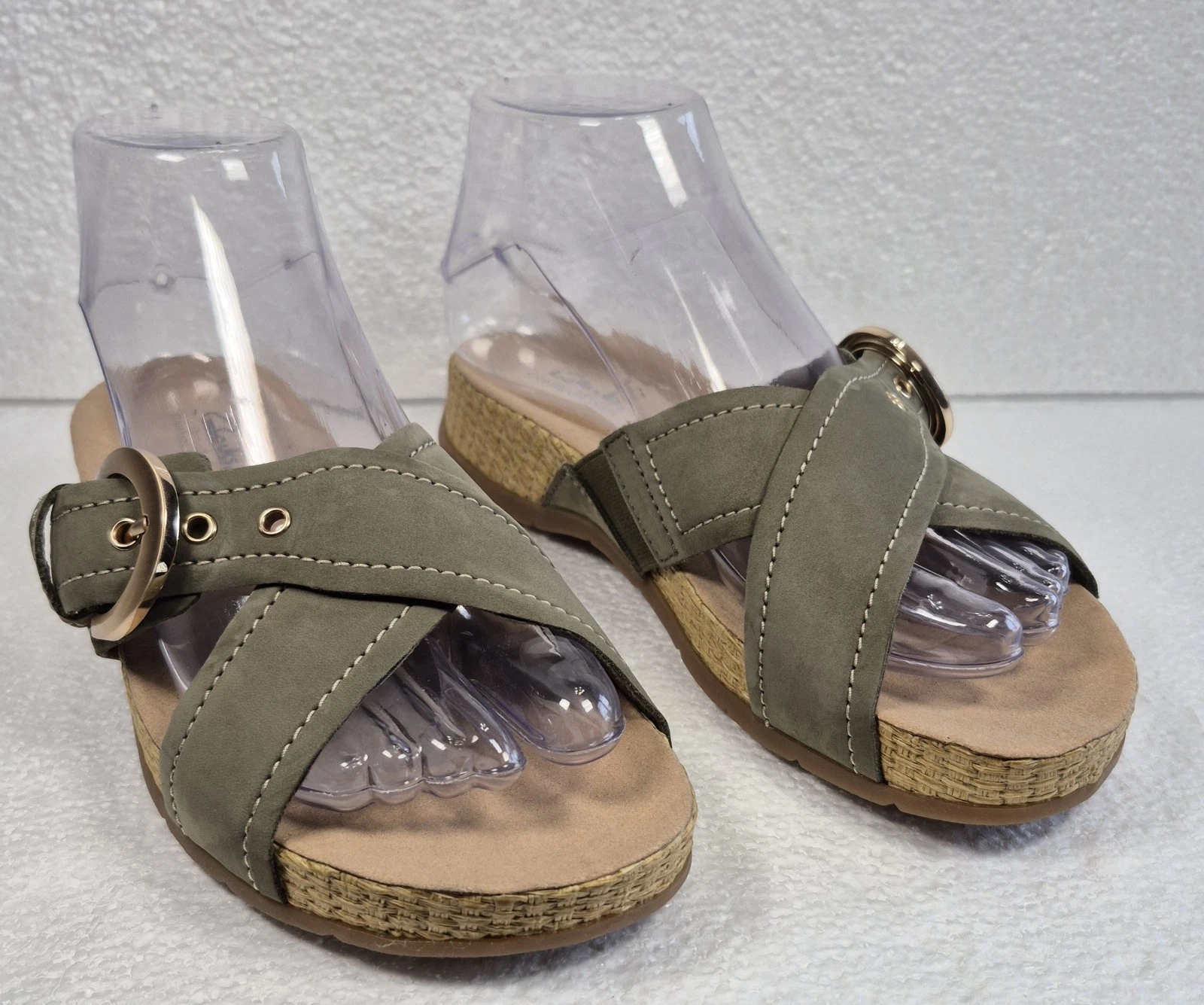 Sandali Clarks Reileigh May in pelle verde oliva punta aperta da donna 6 5 M NUOVI