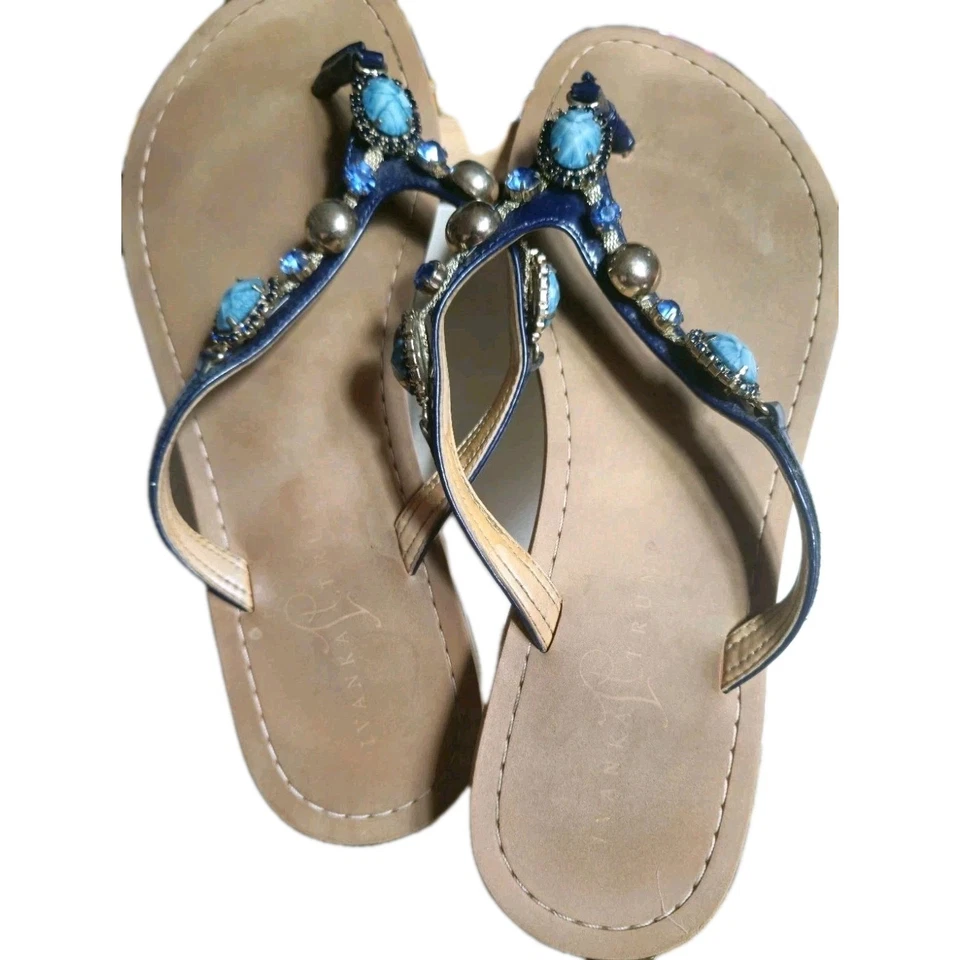 Ivanka Trump Women’s Flat Flip Flops Sandals Size 10 Cristal Embellishments - Image 2 of 4