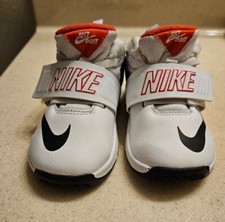 NIKE Team Hustle D8 Just Do It Shoes White AQ9978-100 Infant/Toddler Sz 7C