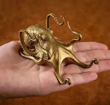Metal Octopus Animal Statue Tabletop Figurine Decor Gift Mobile Phone Holder
