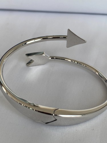 Karl Lagerfeld Hearts and Arrows Hinge Bangle with Crystal from Swarovski - Picture 13 of 17