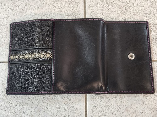 Arte Debra McGuire Stingray Leather Wallet Trifold Clutch Black Purple ART E - Picture 9 of 18