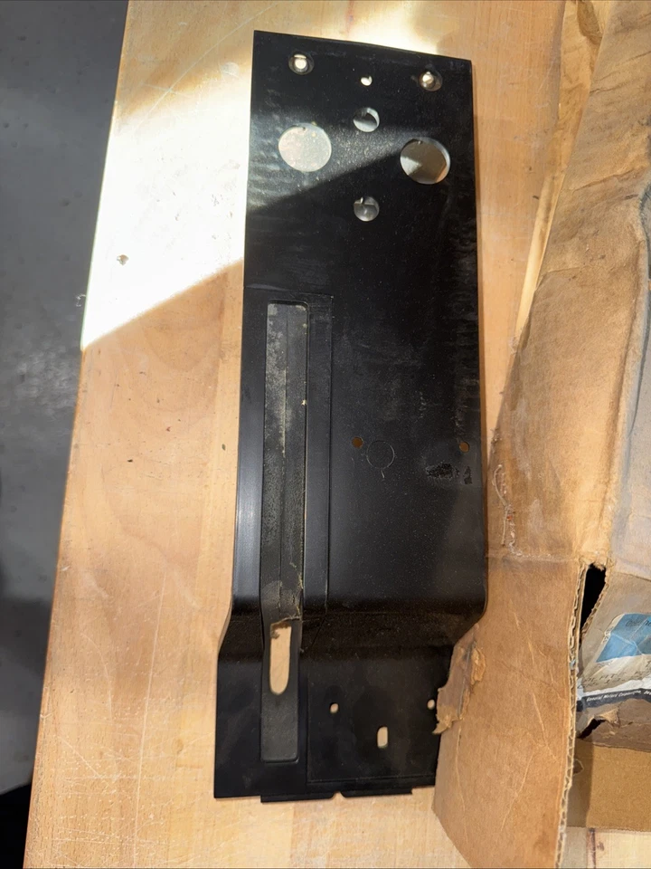 Nuevo de Lote Antiguo Oldsmobile Calais Consola Central Placa de Cambio 1985 - 1991 22548350 Foto 2 de 4