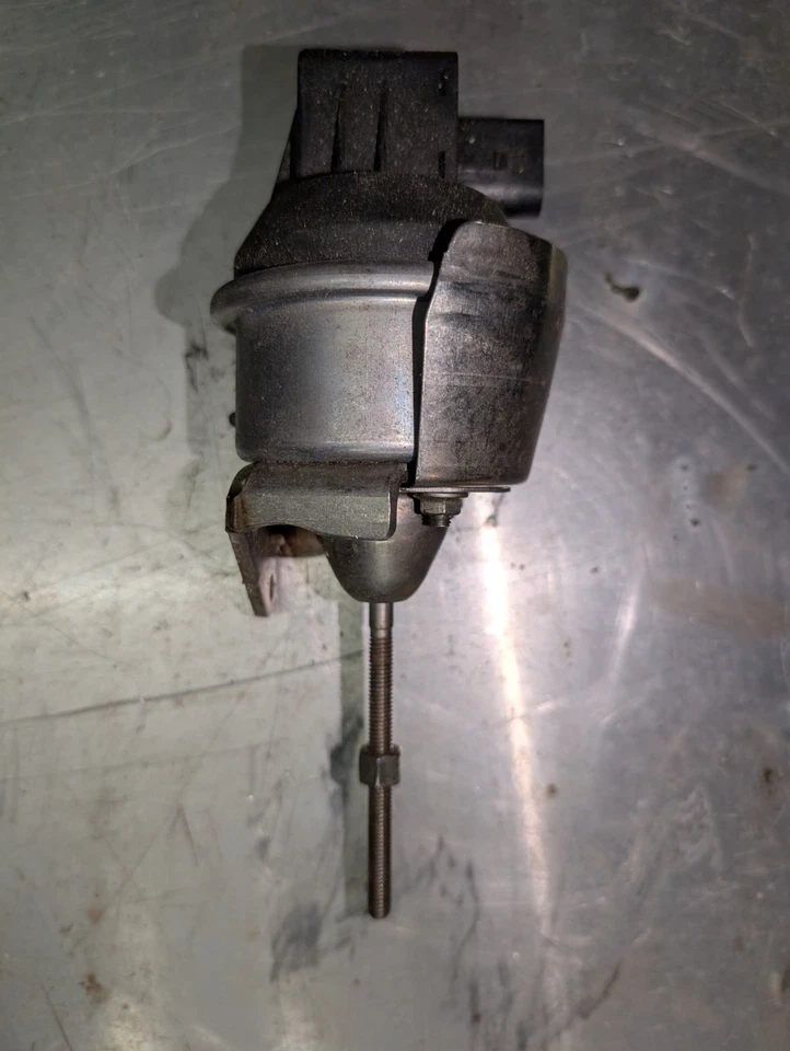 Actuador eléctrico turbo fabricante de equipos originales Wastegate BV43 03L198716A 4011188G AUDI VW 2.0 TDI Foto 2 de 2