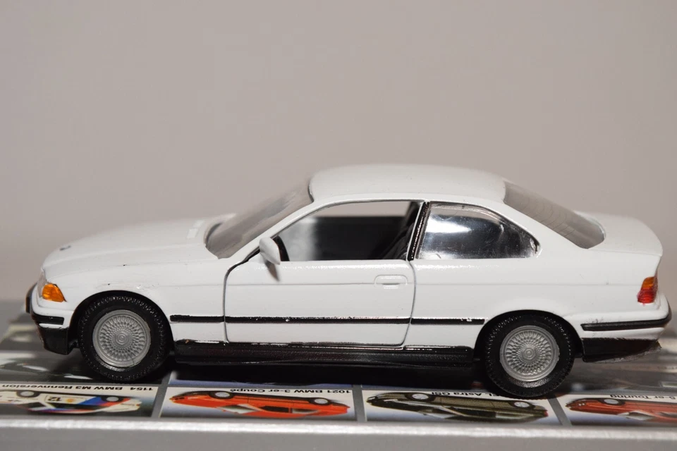 A80 1:43 GAMA 1021 BMW 325i 325 i cupé blanco sin usar, en caja 2 Foto 3 de 4