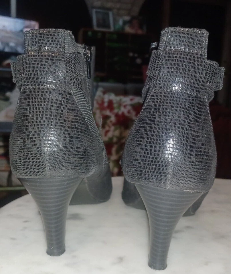 Valerie Stevens Women's Heeled Ankle Booties 10M Black - Image 3 of 4